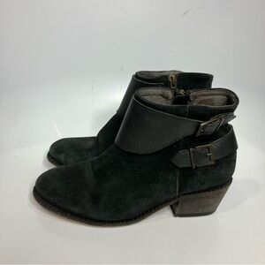 Hand Crafted black‎ leather ankle boots size 38